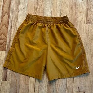 Nike Dri-Fit Training Shorts, youth medium
